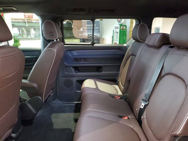 2025 Volkswagen ID. Buzz Pro S