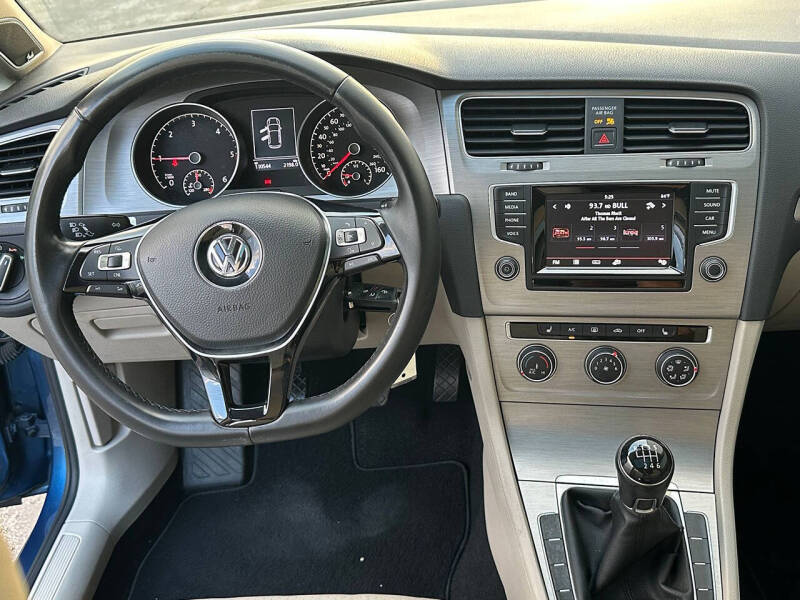 2015 Volkswagen Golf TDI SE