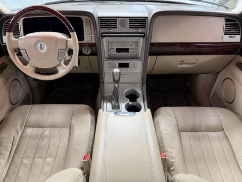 2004 Lincoln Navigator Luxury