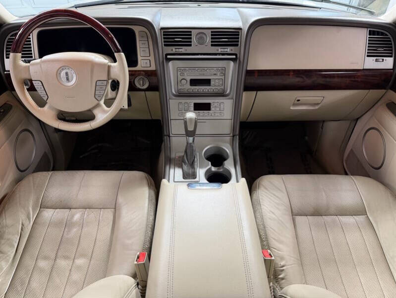 2004 Lincoln Navigator Luxury