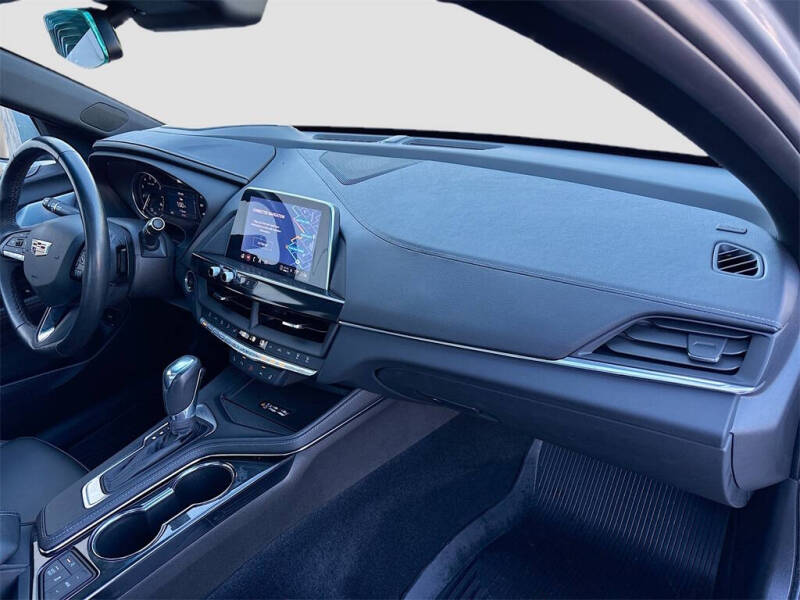 2025 Cadillac CT4 Luxury