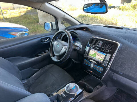 2016 Nissan LEAF SV