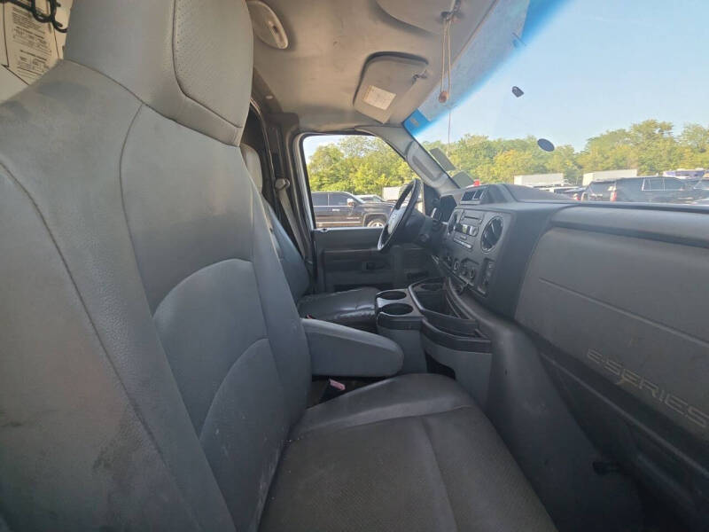 2012 Ford E-Series E-350 SD