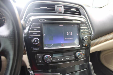 2017 Nissan Maxima Platinum