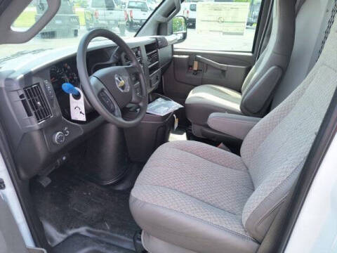 2025 Chevrolet Express 3500