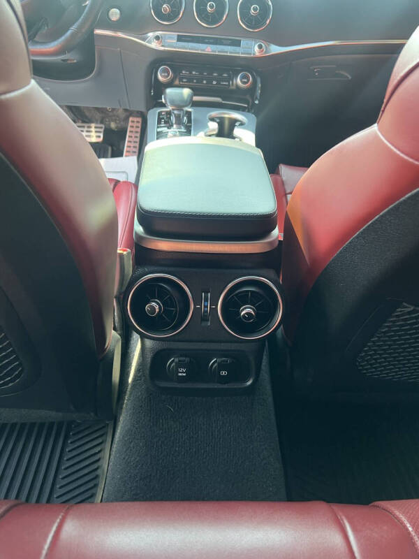 2021 Kia Stinger GT2