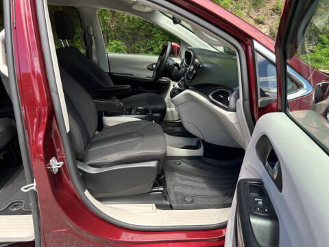 2020 Chrysler Pacifica Touring