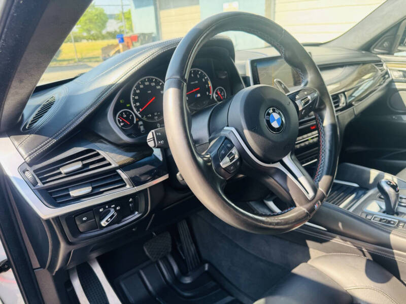 2015 BMW X6 M