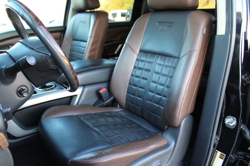 2017 Nissan Titan Platinum Reserve