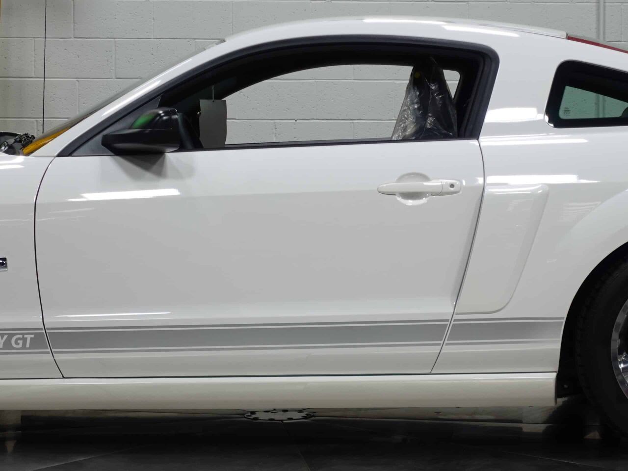 2007 Ford Mustang 48