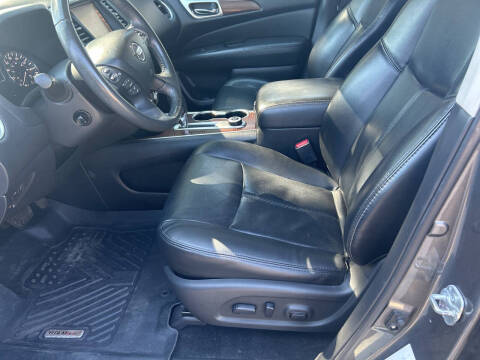 2017 Nissan Pathfinder Platinum