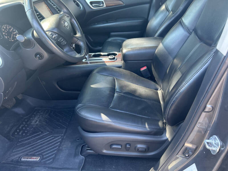 2017 Nissan Pathfinder Platinum