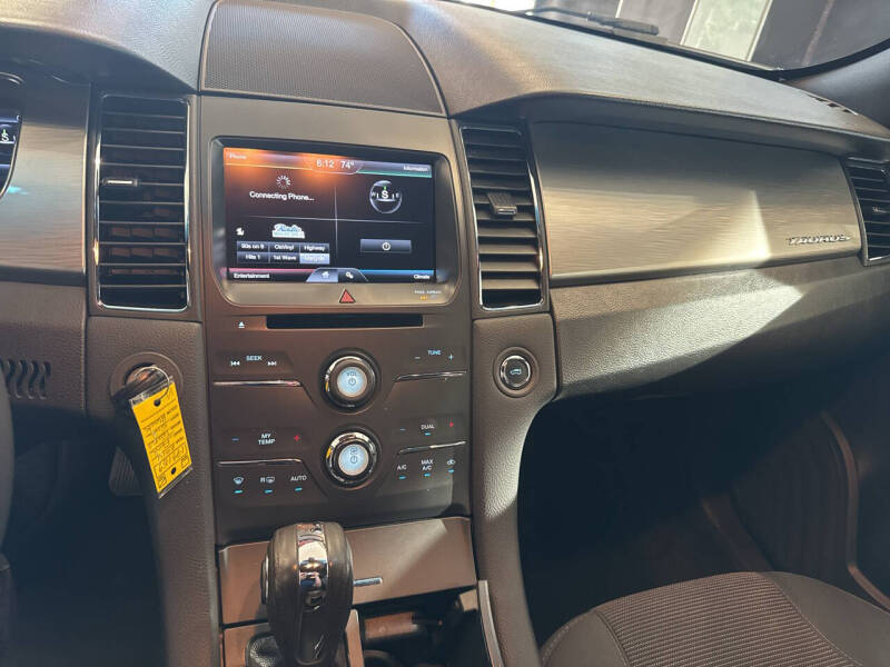 2014 Ford Taurus SEL