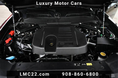 2023 Land Rover Defender 130 X-Dynamic SE