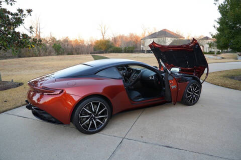 2017 Aston Martin DB11