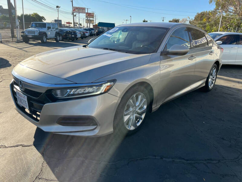 2019 Honda Accord LX photo 3