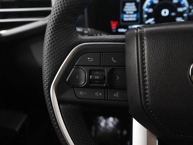 2025 Toyota Sequoia Platinum