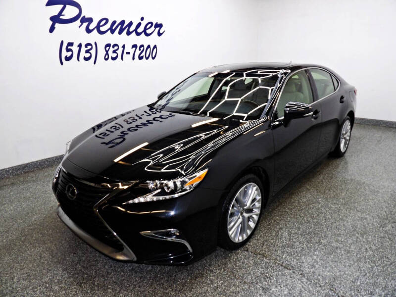 2016 Lexus ES 350's photo