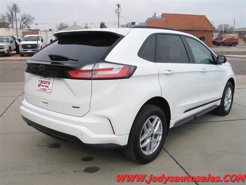 2024 Ford Edge SE