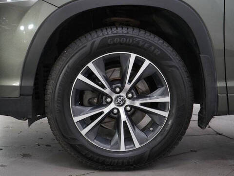 2017 Toyota Highlander LE Plus