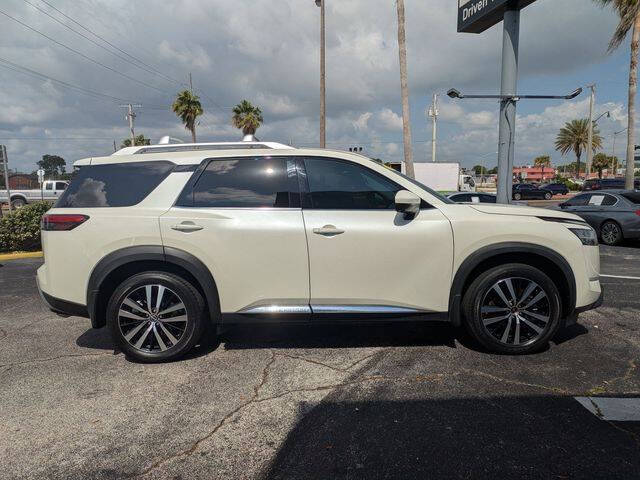 2023 Nissan Pathfinder Platinum