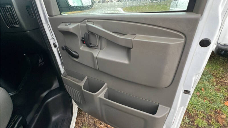 2021 Chevrolet Express LS 3500