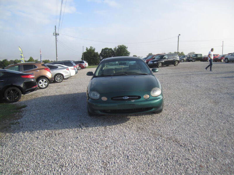 1999 Ford Taurus SE