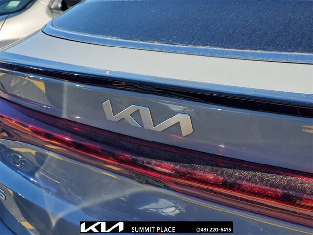 2023 Kia K5