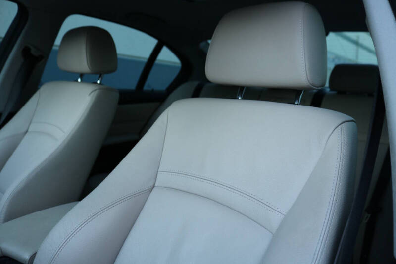 2011 BMW 3 Series 335i