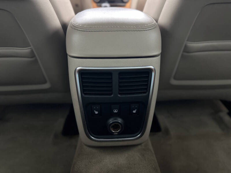 2012 Chrysler 300 C