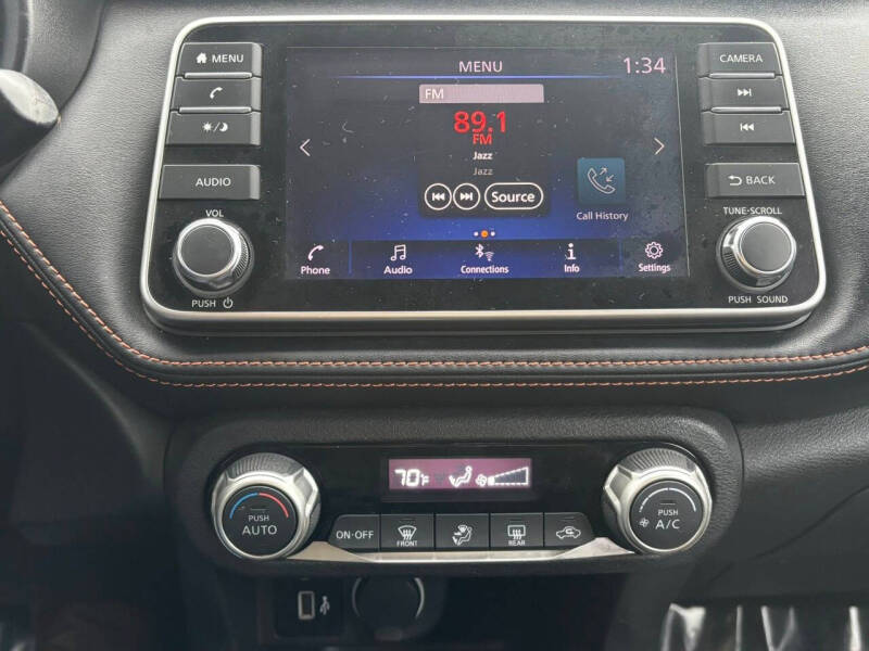 2019 Nissan Kicks SR