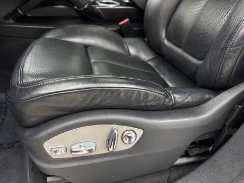 2018 Porsche Cayenne Platinum Edition