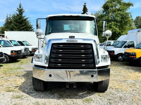 2015 Freightliner 114 SD
