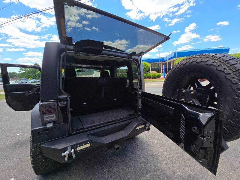 2017 Jeep Wrangler Willys Wheeler