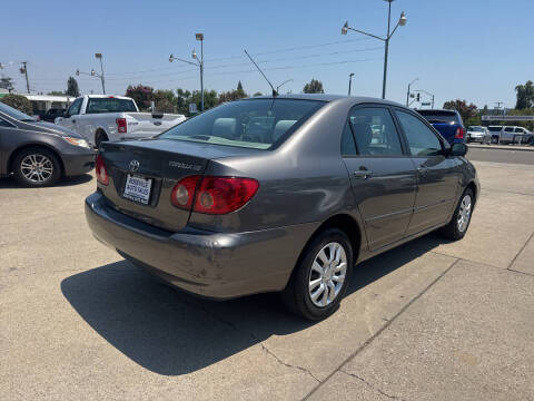 2005 Toyota Corolla LE