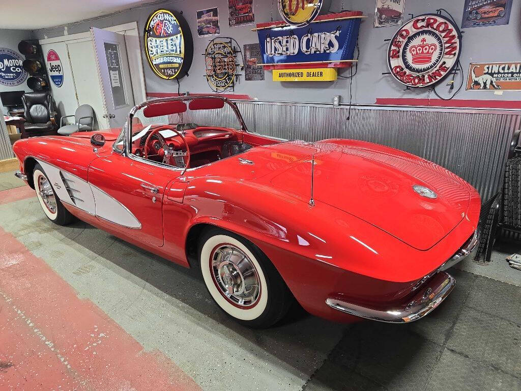 1961 Chevrolet Corvette 129