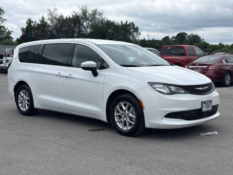 2023 Chrysler Voyager LX