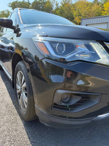 2019 Nissan Pathfinder S