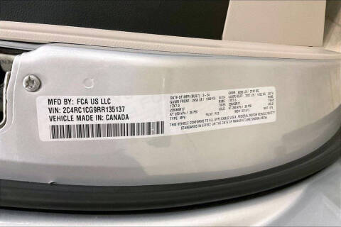 2024 Chrysler Voyager LX