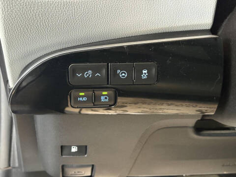 2022 Toyota Prius XLE AWD-e