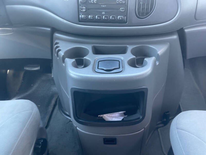 2005 Ford E-Series