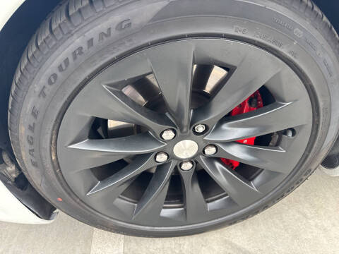 2020 Tesla Model S Performance