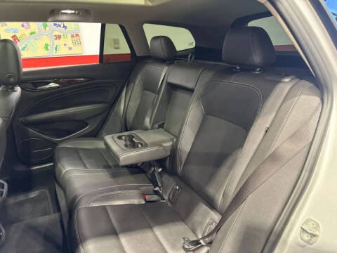 2018 Buick Regal TourX Essence