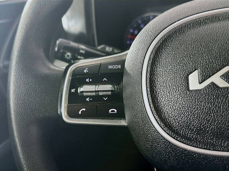 2022 Kia Sorento LX