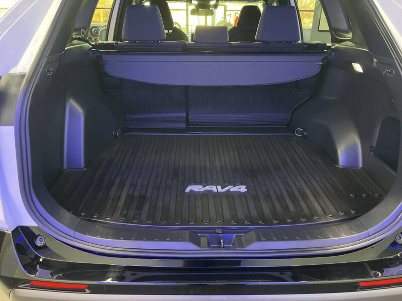 2023 Toyota RAV4 Hybrid SE