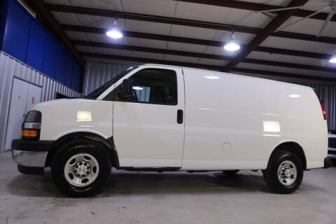 2019 Chevrolet Express for sale at SOUTHWEST AUTO CENTER INC in Houston TX