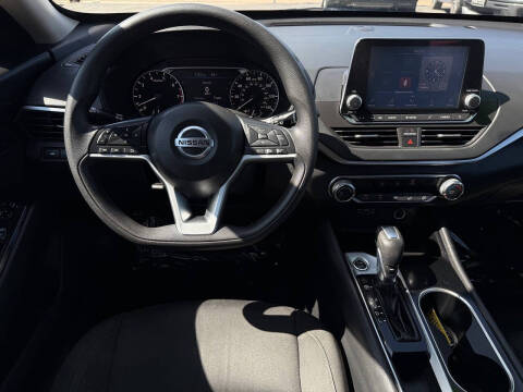 2021 Nissan Altima 2.5 SV