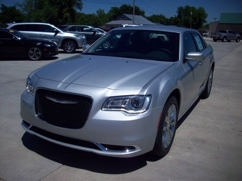 2022 Chrysler 300 for sale at Nemaha Valley Motors in Seneca KS