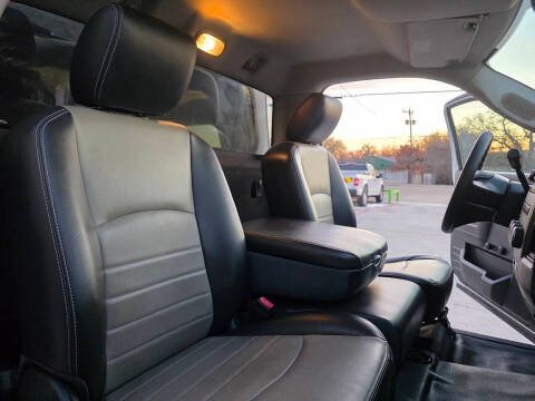 2012 RAM 1500 ST