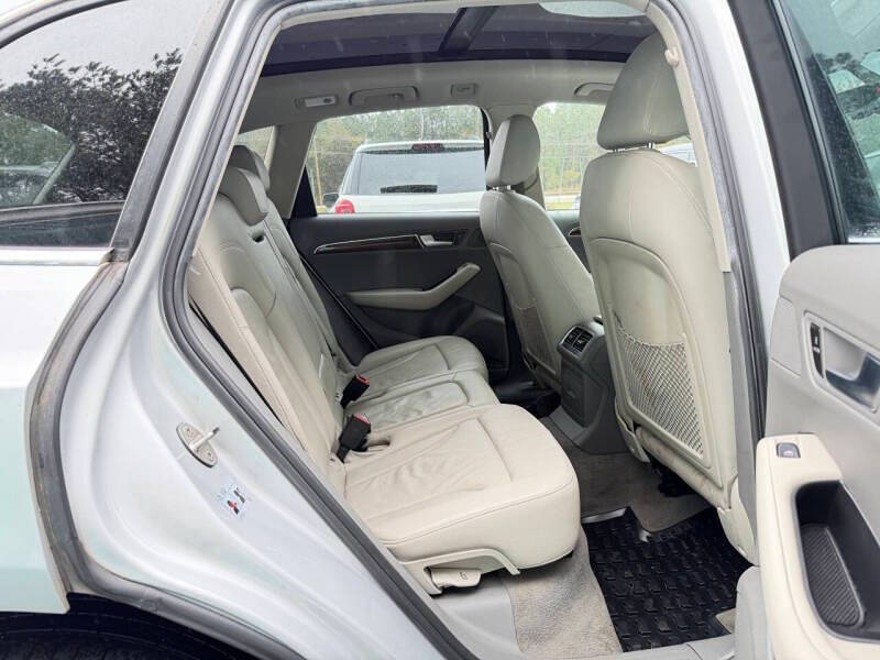 2011 Audi Q5 2.0T quattro Premium Plus